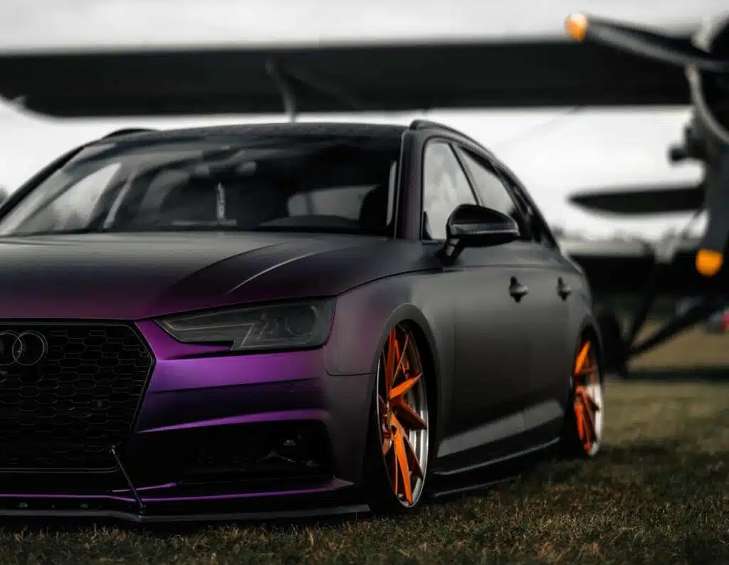 A4 B9 Lila